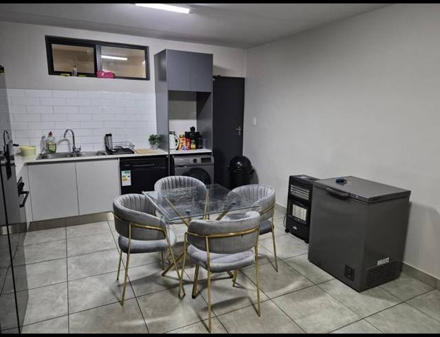 2 BEDROOM PROPERTY TO RENT IN RASLOUW